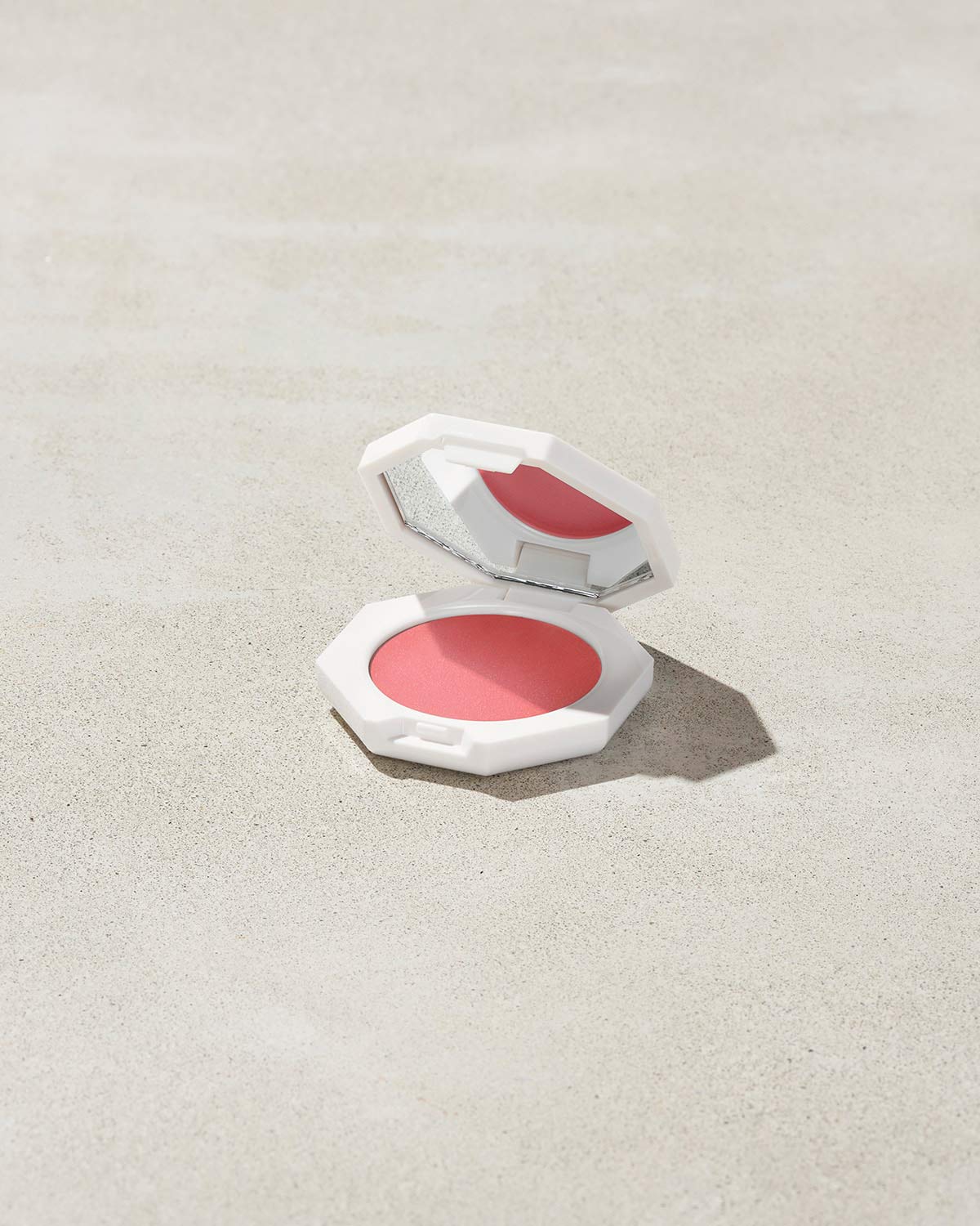 Cheeks Out Freestyle Cream Blush ¡ª Petal Poppin